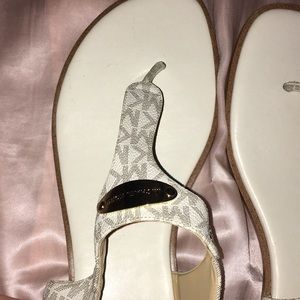 MICHAEL KORS sandals ✨